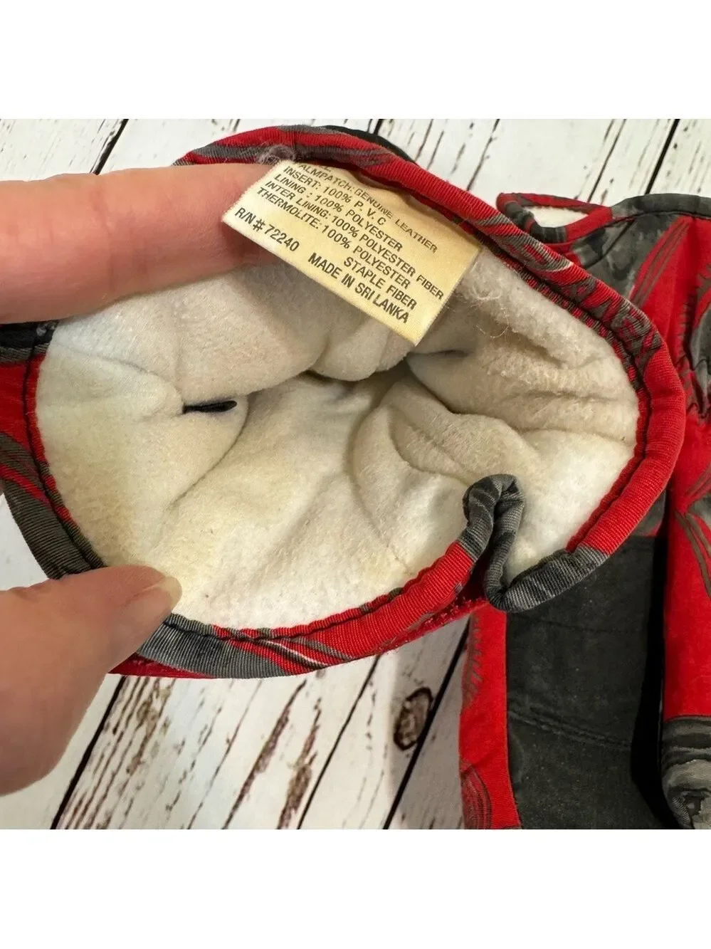 Vintage Nils Red, Gray and Black Patterned Ski Mittens Medium